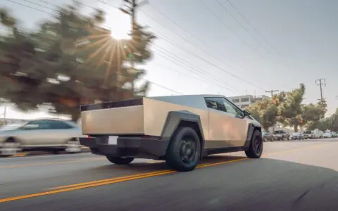 Cybertruck Cybrhex 22in carbon fenders 8