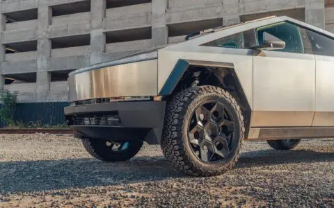 Tesla Cybertruck UP CYBRHEX Wheels in Satin Black Image 10