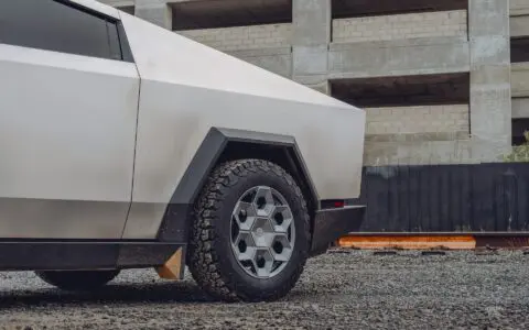 Tesla Cybertruck UP CYBRHEX Wheels in Satin Titanium Image 11