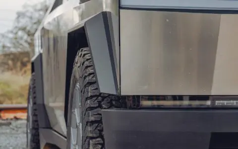 Tesla Cybertruck UP CYBRHEX Wheels in Satin Titanium Image 15