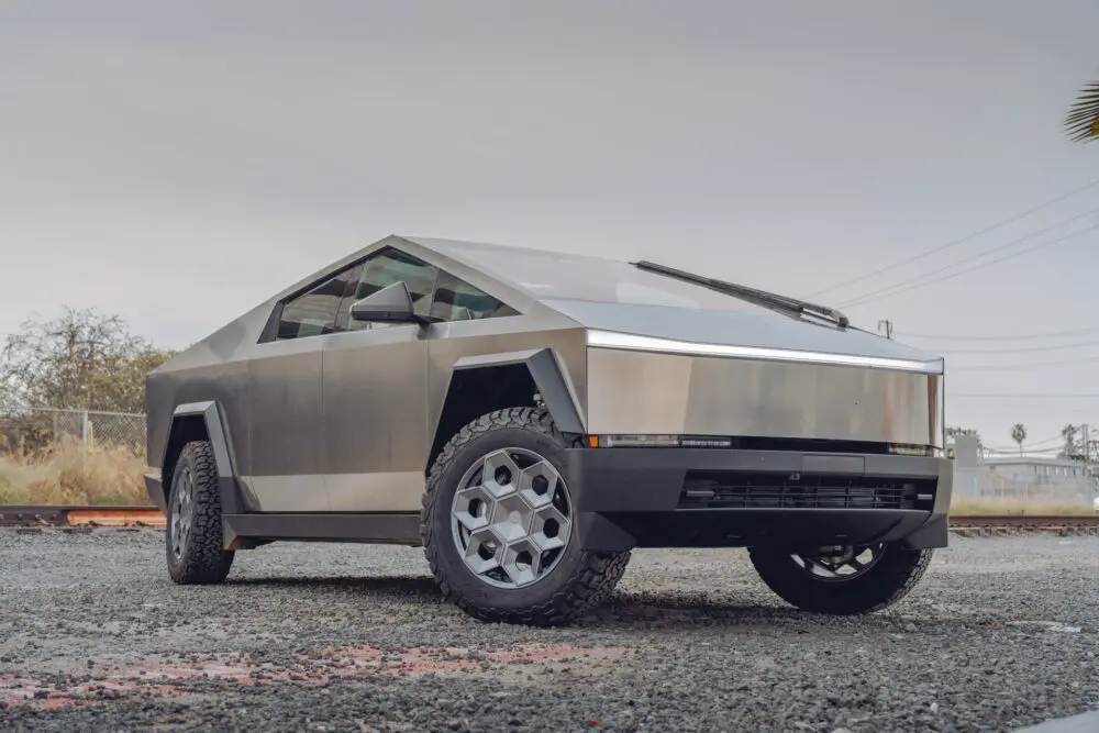 Tesla Cybertruck – UP CYBRHEX Wheels in Satin Titanium