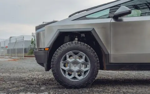 Tesla Cybertruck UP CYBRHEX Wheels in Satin Titanium Image 9