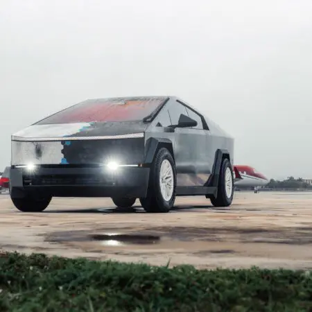 Tesla Cybertruck – Vossen HF6-5 Hybrid Forged Wheels