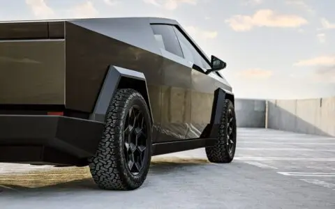 Pure Platinum Wrapped Tesla Cybertruck - UP CYBRHEX Wheels in Satin Black