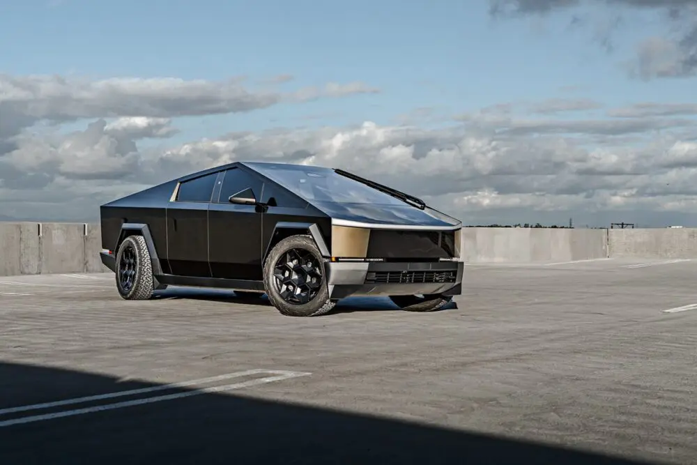 Pure Platinum Wrapped Tesla Cybertruck – UP CYBRHEX Wheels in Satin Black