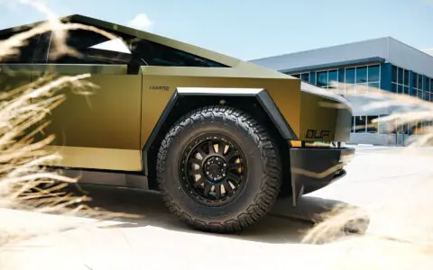 Matte Gold Eclipse Tesla Cyberbeast - UP-03 Beadlock Forged Wheels In Satin Black
