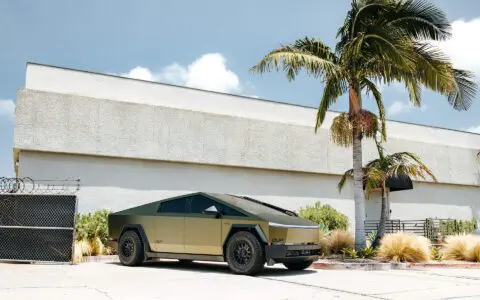 Matte Gold Eclipse Tesla Cyberbeast - UP-03 Beadlock Forged Wheels In Satin Black