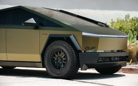 Matte Gold Eclipse Tesla Cyberbeast - UP-03 Beadlock Forged Wheels In Satin Black