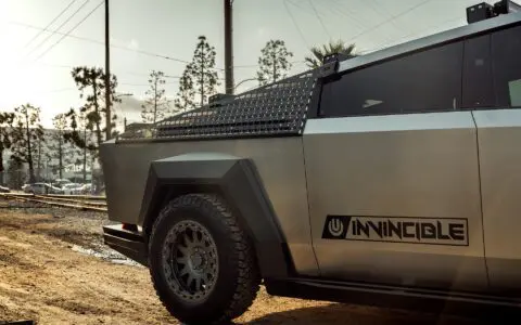 UP INVINCIBLE® TESLA CYBERTRUCK - UP-03 Beadlock Forged Wheels in Satin Titanium