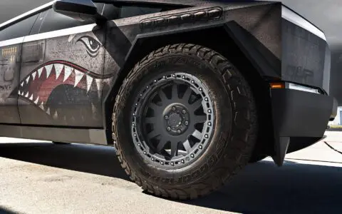 Salomondrin's Tesla Cyberbeast - UP-03 Beadlock Forged Wheels In Satin Titanium