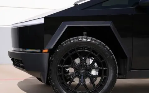 Tesla Cybertruck – Vossen Hybrid Forged HFX-1 Wheels_Image2_