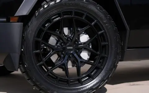 Tesla Cybertruck – Vossen Hybrid Forged HFX-1 Wheels_Image7_