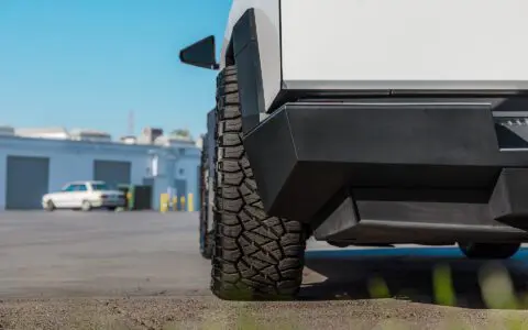 White Tesla Cybertruck - CYBRHEX Wheels in Satin Bronze