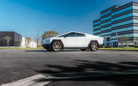 White Tesla Cybertruck - CYBRHEX Wheels in Satin Bronze