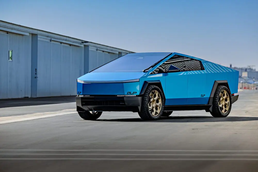 DennisCW’s Gloss Metallic Blue Tesla Wrapped Cybertruck on 24 inch CYBRHEX Forged Wheels in Satin Bronze