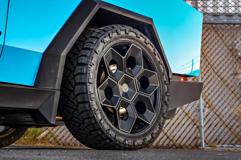 Tesla Cyertruck Sky Blue gloss wrap 24 inch CYBRHEX wheels unplugged performance 1920px image (11)