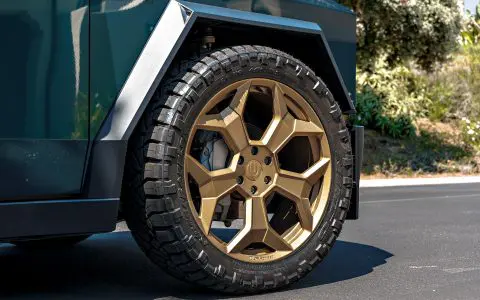 DennisCW's Aqua Blue PPF Cybertruck on UP Forged CYBRSPOKE in Satin Bronze
