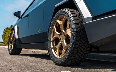 DennisCW's Aqua Blue PPF Cybertruck on UP Forged CYBRSPOKE in Satin Bronze