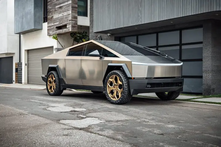 Tesla Cybertruck UP Forged CYBRSPOKE Satin Bronze 24 Inch Wheels 1920px (2)