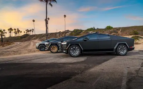 Tesla Cybertrucks with 24-Inch UP Forged CYBRNOVA Wheels