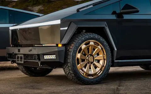 Tesla Cybertrucks with 24-Inch UP Forged CYBRNOVA Wheels
