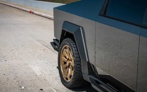 Magnesium Grey Color PPF Tesla Cybertruck with 24-Inch UP Forged CYBRNOVA in Satin Bronze