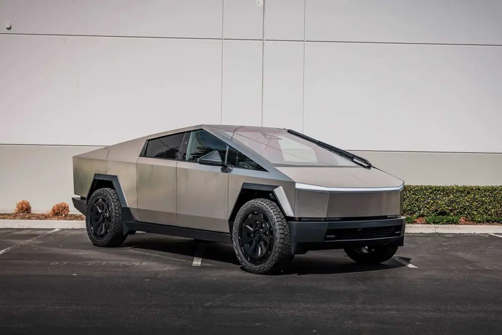 Tesla Cybertruck with 24-Inch UP Forged CYBRNOVA in Satin Black