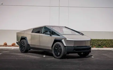 Tesla Cybertruck with 24-Inch UP Forged CYBRNOVA in Satin Black
