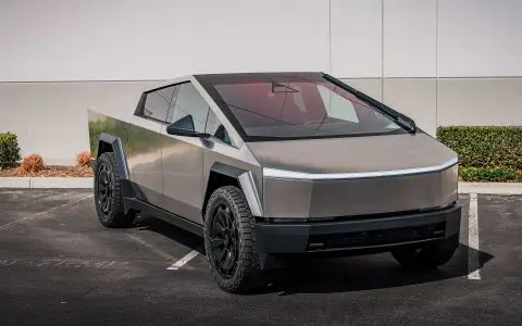 Tesla Cybertruck with 24-Inch UP Forged CYBRNOVA in Satin Black