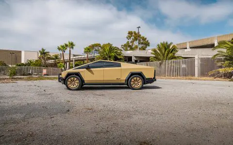 Tan Wrapped Tesla Cybertruck with 24-inch UP Forged CYBRNOVA in Satin Bronze