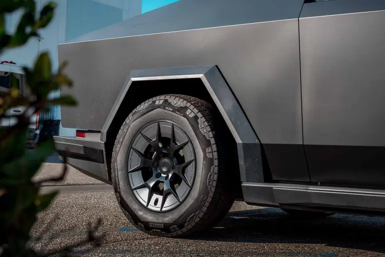 Black Tesla Cybertruck UP Forged UP-RW For Cybertruck Unplugged Performance 3840px (10)