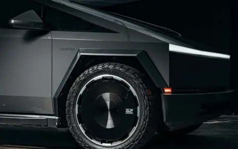 UP Forged CYBRDISC: The VIP Wheel That Finally Gives the Tesla Cybertruck a Luxury Face 9 Tesla Cybertruck 24-Inch CYBRDISC Wheel and Tire Package Gloss black