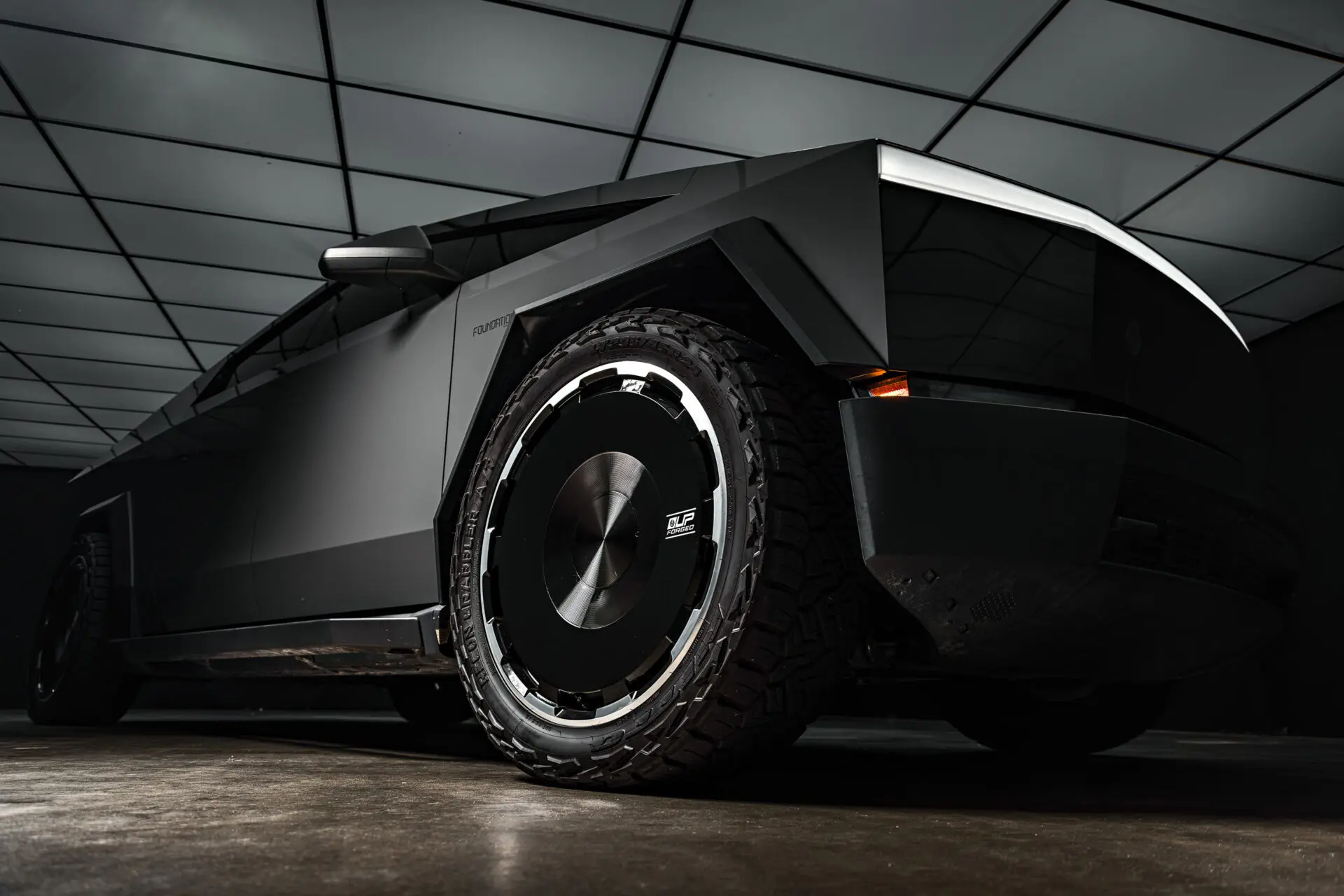 Tesla Cybertruck UP Forged CYBRDISC 24-Inch Wheels Unplugged Performance 11