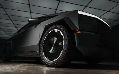 UP Forged CYBRDISC: The VIP Wheel That Finally Gives the Tesla Cybertruck a Luxury Face 8 Tesla Cybertruck UP Forged CYBRDISC 24-Inch Wheels Unplugged Performance 11