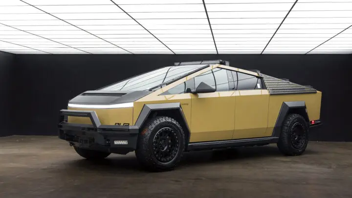 Dune Wrapped Tesla Cybertruck UP Invincible – UP-03 Beadlock Wheels