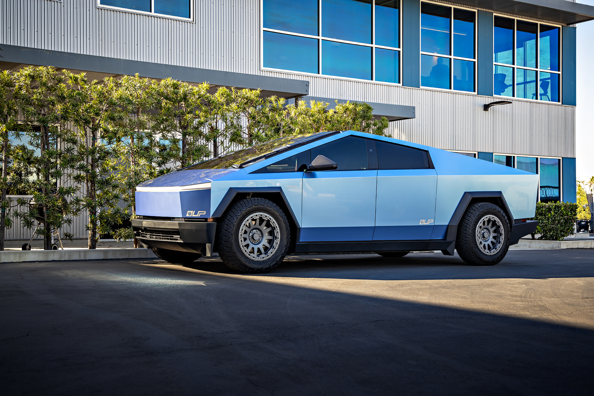Gloss Dusk Sky Blue Tesla Cybertruck – UP-03 Forged Beadlock Wheels in Satin Titanium
