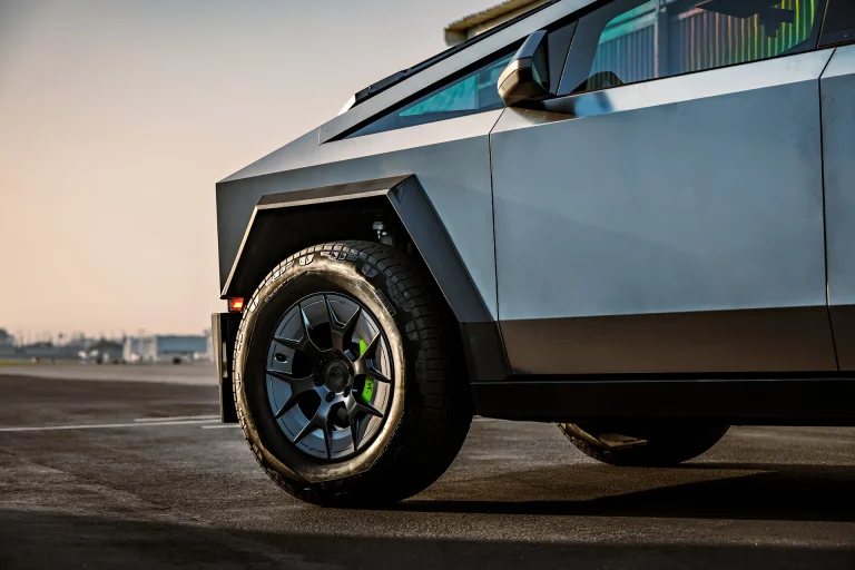 Tesla-OEM-Cybertruck-UP-Forged-UP-RW-Cyber-Wheels-Unplugged-Performance-1920px-5